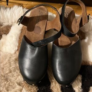 Skechers Black Leather Mules